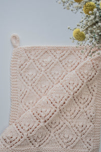 HOME DECOR KNITTING PATTERN: The Meadow Hand Towel