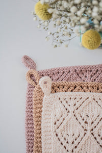 HOME DECOR KNITTING PATTERN: The Meadow Hand Towel