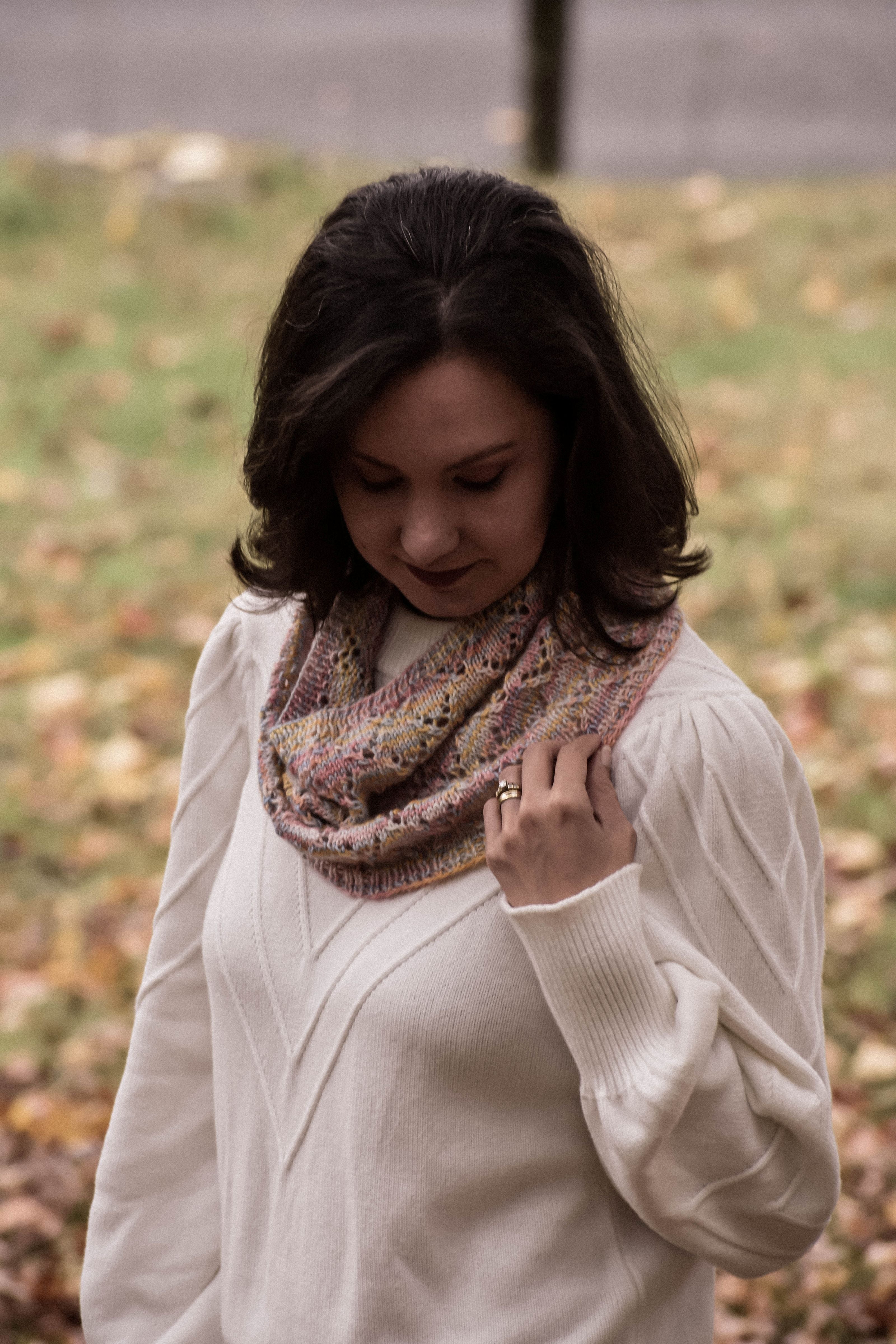 COWL KNITTING PATTERN: The Bantam Cowl