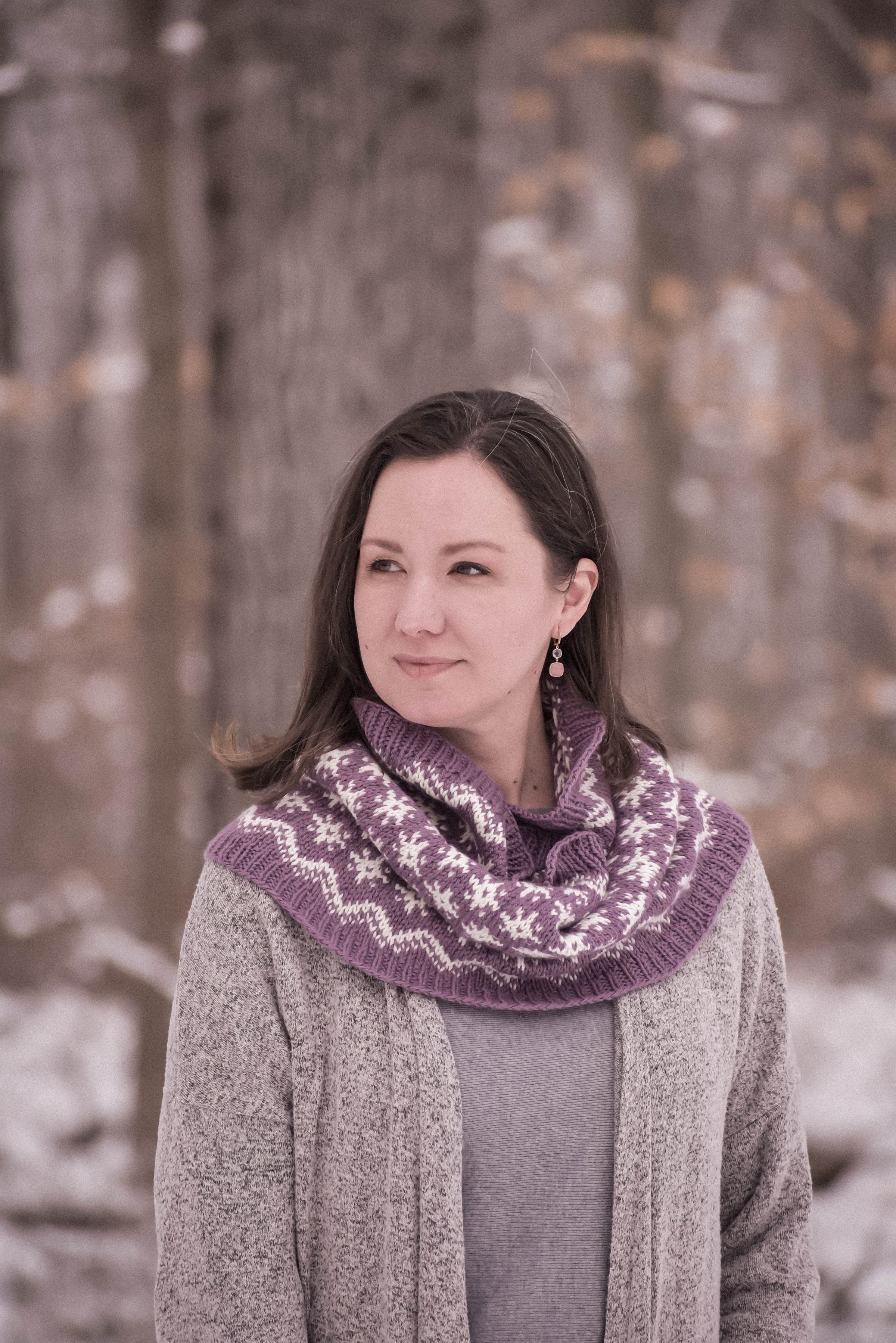 COWL KNITTING PATTERN: The Northern Views Cowl